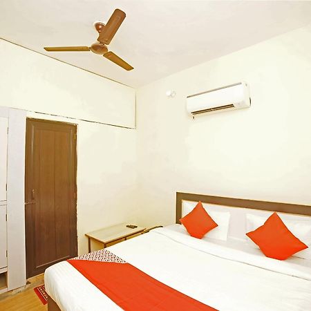 Hotel O Paras Guest House & Restaurant Haldwāni Zewnętrze zdjęcie