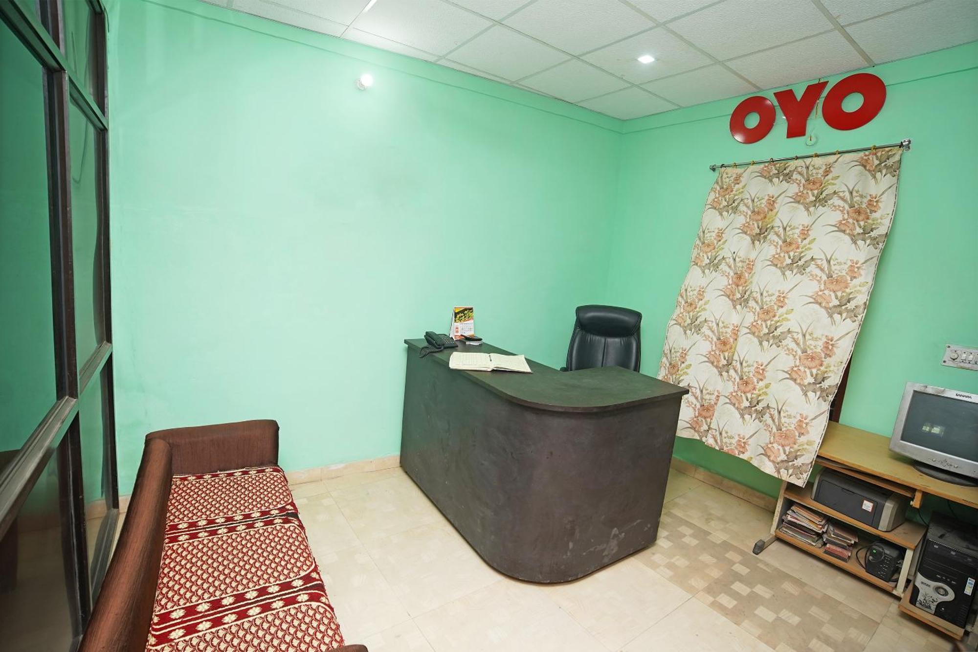 Hotel O Paras Guest House & Restaurant Haldwāni Zewnętrze zdjęcie